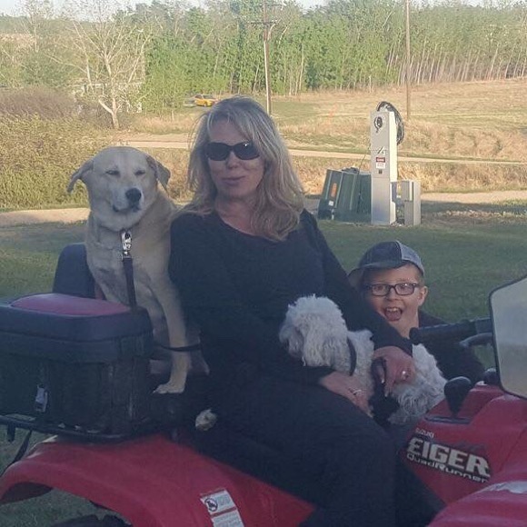 Meet your Posher, Suzanne - Picture 2 of 2